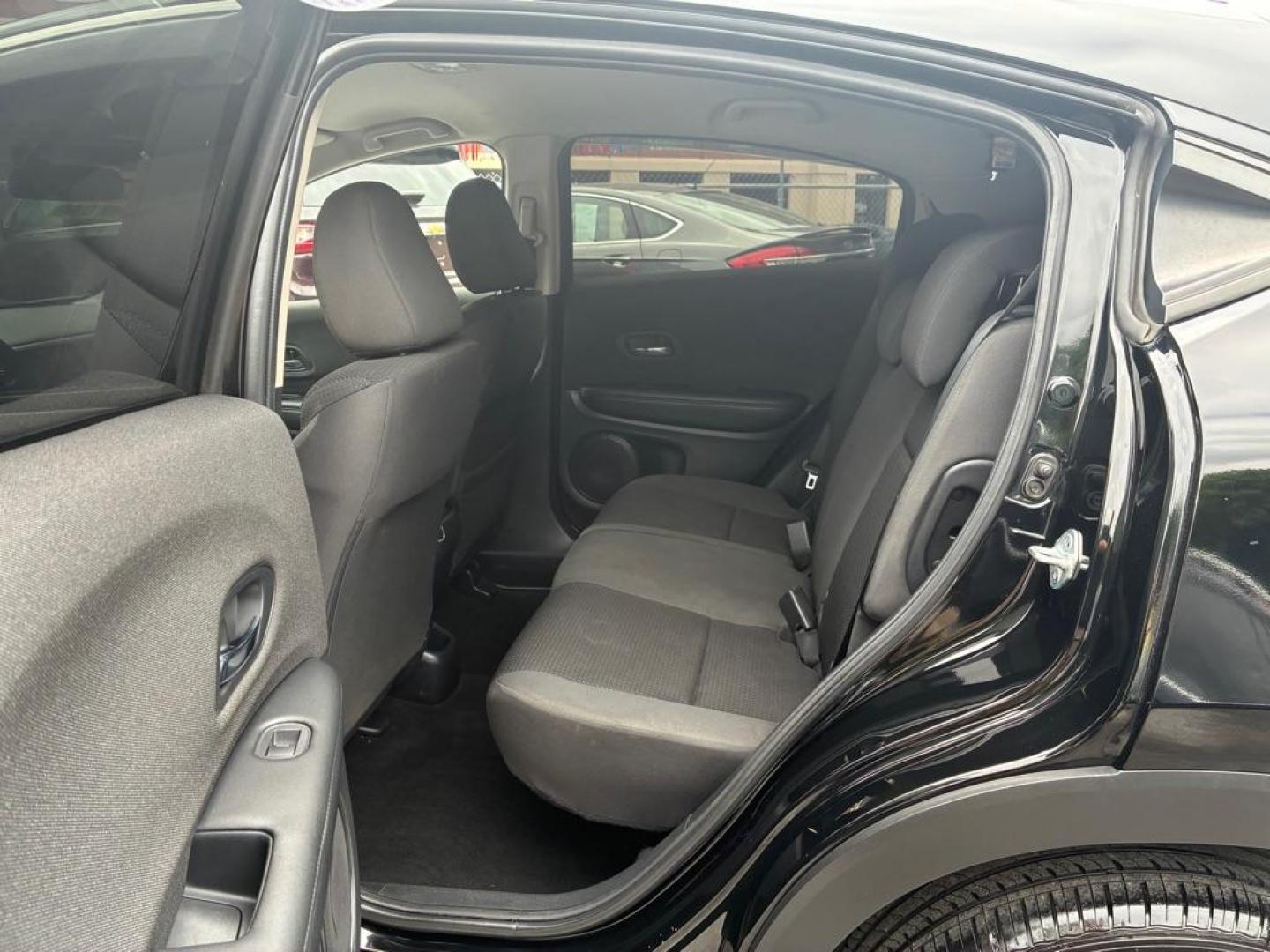 2022 BLACK HONDA HR-V LX (3CZRU6H30NM) with an 1.8L engine, Automatic transmission, located at 117 North Cameron Street, Harrisburg, PA, 17101, (717) 963-8962, 40.267021, -76.875351 - WE FINANCE!!! MOST vehicles are available for financing. Good Credit/ Challenged Credit/ No Credit - ALL Trade-Ins Welcomed!!! APPLY ONLINE or CALL us TODAY Please call us to discuss your cash and/or financing options. Thanks for checking our inventory! We're here to help. - Photo#11