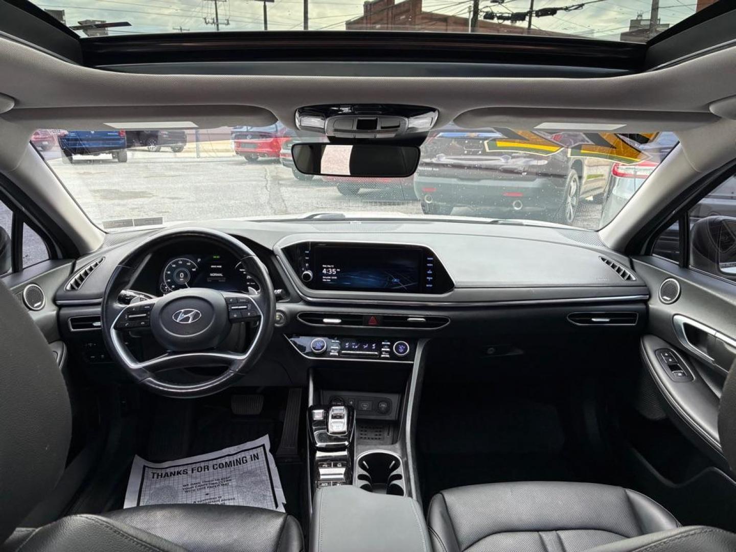 2022 BLACK HYUNDAI SONATA HYBRID (KMHL24JJXNA) with an 2.0L engine, Automatic transmission, located at 117 North Cameron Street, Harrisburg, PA, 17101, (717) 963-8962, 40.267021, -76.875351 - WE FINANCE!!! Good Credit/ Challenged Credit/ No Credit - ALL Trade-Ins Welcomed!!! APPLY ONLINE or CALL us TODAY ;) Please call us to discuss your cash and/or financing options. - Photo#12