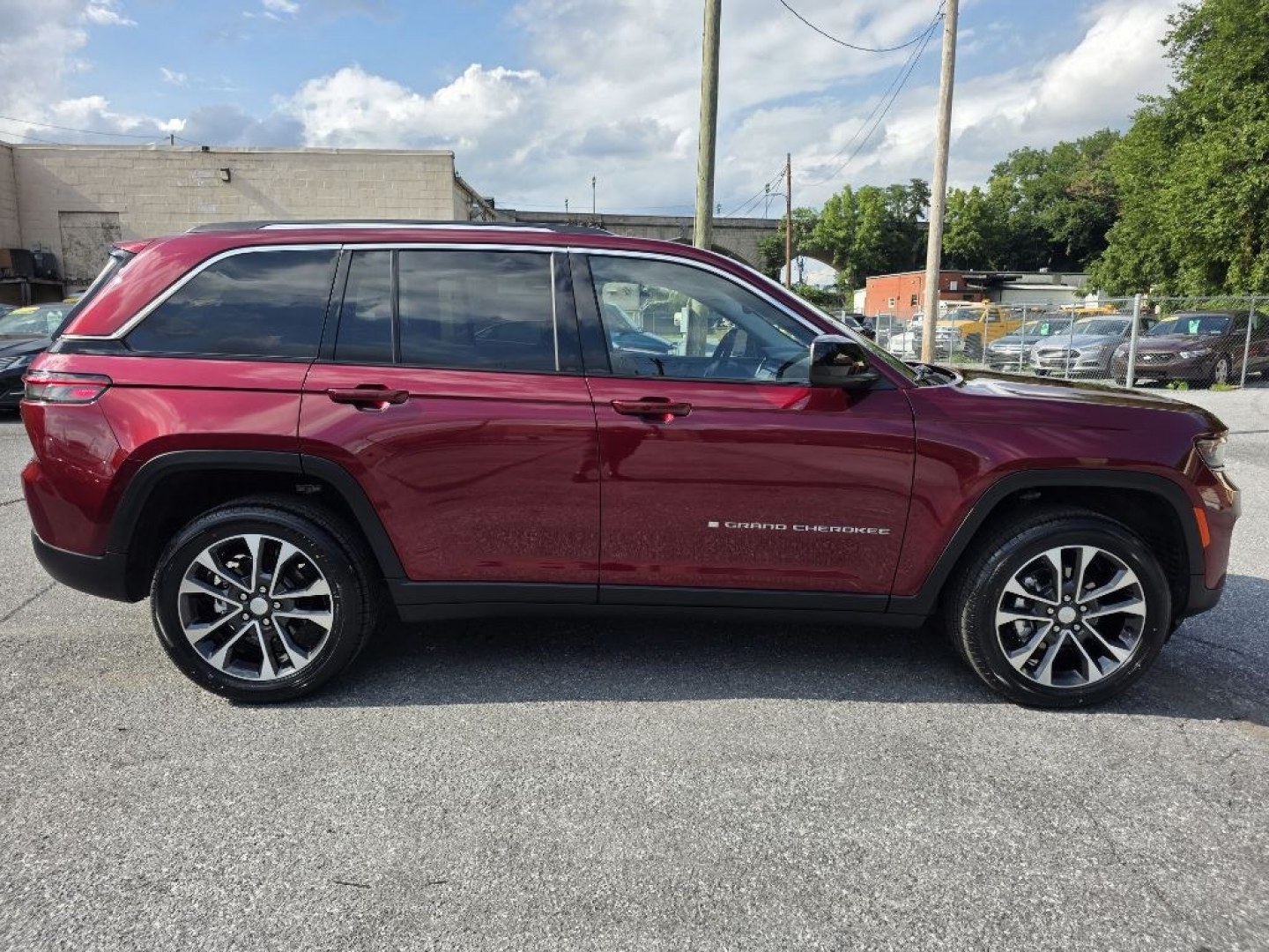 2023 RED JEEP GRAND CHEROKEE LAREDO (1C4RJHAG8PC) with an 3.6L engine, Automatic transmission, located at 117 North Cameron Street, Harrisburg, PA, 17101, (717) 963-8962, 40.267021, -76.875351 - Value Added Options - Installed Heated Front Seat Keyless Start Power Liftgate Smart Device Integration Seating Options Front Bucket Seats Rear Bench Seat Driver Adjustable Lumbar Heated Front Seat Pass-Through Rear Seat Power Driver Seat 5 Passenger Capacity Value Added Options - S- Photo#5