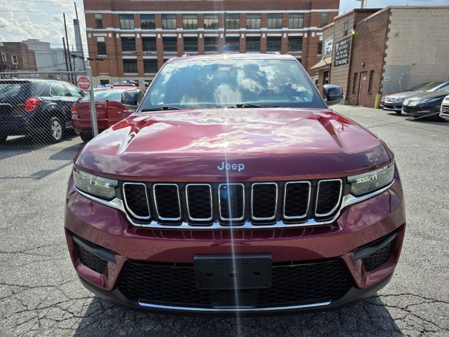 2023 RED JEEP GRAND CHEROKEE LAREDO (1C4RJHAG8PC) with an 3.6L engine, Automatic transmission, located at 117 North Cameron Street, Harrisburg, PA, 17101, (717) 963-8962, 40.267021, -76.875351 - Value Added Options - Installed Heated Front Seat Keyless Start Power Liftgate Smart Device Integration Seating Options Front Bucket Seats Rear Bench Seat Driver Adjustable Lumbar Heated Front Seat Pass-Through Rear Seat Power Driver Seat 5 Passenger Capacity Value Added Options - S- Photo#7