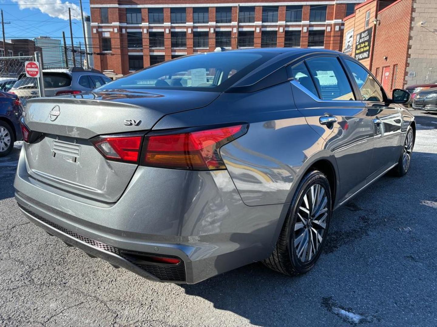 2024 GRAY NISSAN ALTIMA SV (1N4BL4DV3RN) with an 2.5L engine, Continuously Variable transmission, located at 131 N Cameron st, Harrisburg, PA, 17101, (717) 561-2926, 40.267086, -76.875374 - WE FINANCE!!! Good Credit/ Challenged Credit/ No Credit - ALL Trade-Ins Welcomed!!! APPLY ONLINE or CALL us TODAY ;) Please call us to discuss your cash and/or financing options. - Photo#4