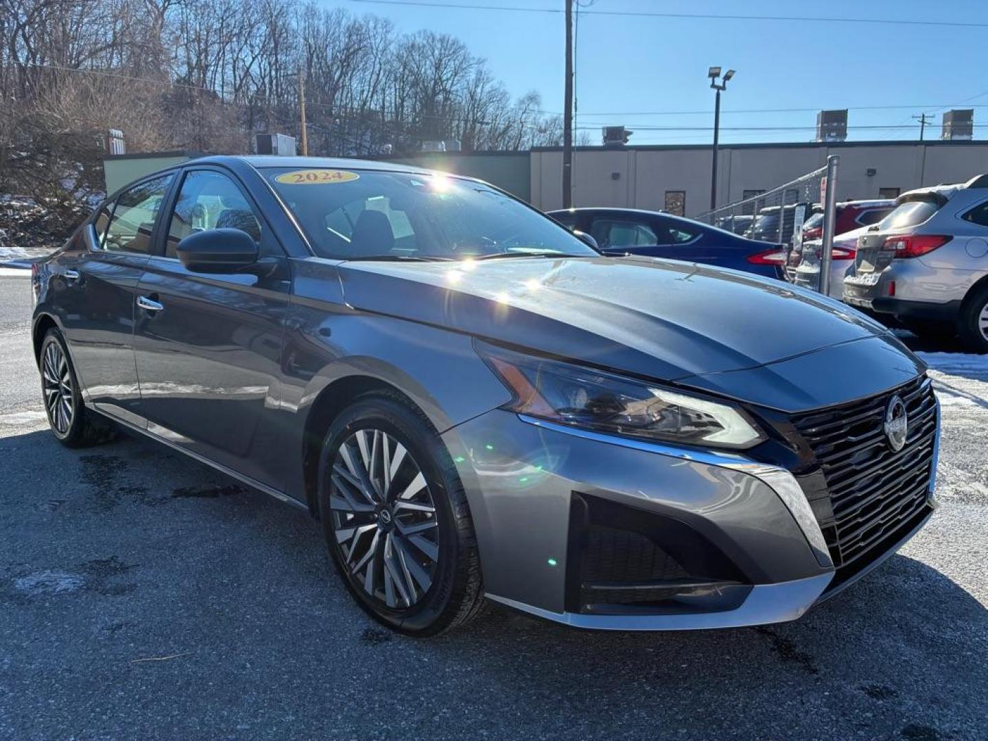 2024 GRAY NISSAN ALTIMA SV (1N4BL4DV3RN) with an 2.5L engine, Continuously Variable transmission, located at 131 N Cameron st, Harrisburg, PA, 17101, (717) 561-2926, 40.267086, -76.875374 - WE FINANCE!!! Good Credit/ Challenged Credit/ No Credit - ALL Trade-Ins Welcomed!!! APPLY ONLINE or CALL us TODAY ;) Please call us to discuss your cash and/or financing options. - Photo#6