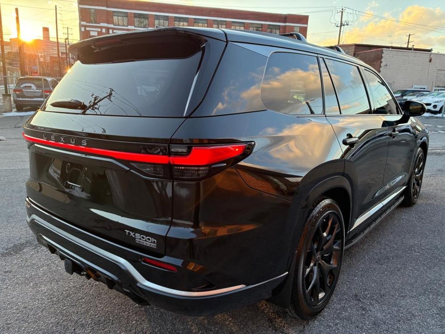 2025 BLACK LEXUS TX 500H F SPORT PREMIUM (5TDABAB67SS) with an 2.4L engine, Automatic transmission, located at 131 N Cameron st, Harrisburg, PA, 17101, (717) 561-2926, 40.267086, -76.875374 - WE FINANCE!!! Good Credit/ Challenged Credit/ No Credit - ALL Trade-Ins Welcomed!!! APPLY ONLINE or CALL us TODAY ;) Please call us to discuss your cash and/or financing options. - Photo#4