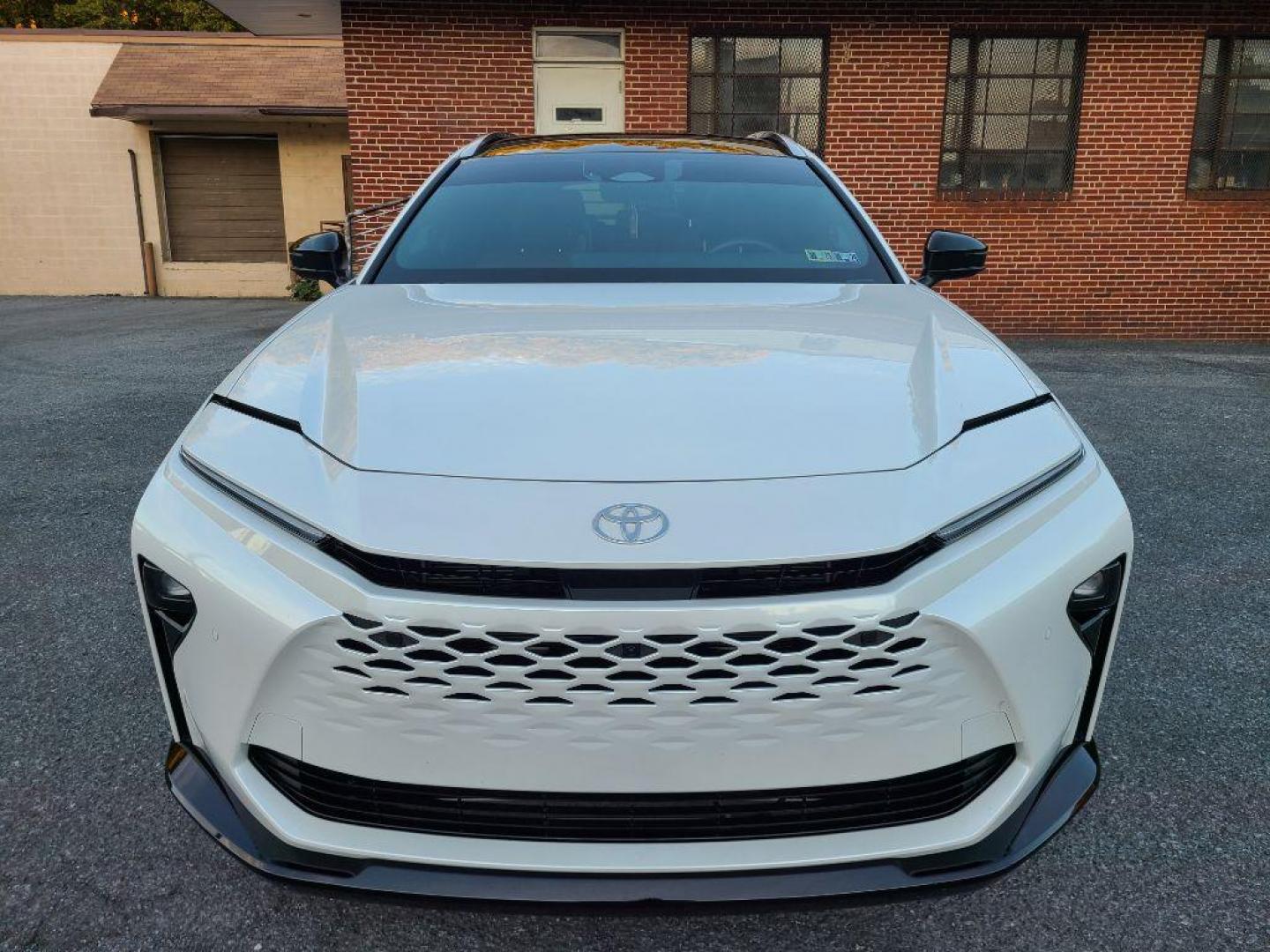 2025 WHITE TOYOTA CROWN SIGNIA XLE (JTDACAAJ6S3) with an 2.5L engine, Continuously Variable transmission, located at 7981 Paxton Street, Harrisburg, PA, 17111, (717) 561-2926, 40.261490, -76.749229 - WE FINANCE!!! Good Credit/ Bad Credit/ No Credit - ALL Trade-Ins Welcomed!!! ***Guaranteed Credit Approval*** APPLY ONLINE or CALL us TODAY ;) Please call us to discuss your cash and financing options. - Photo#8