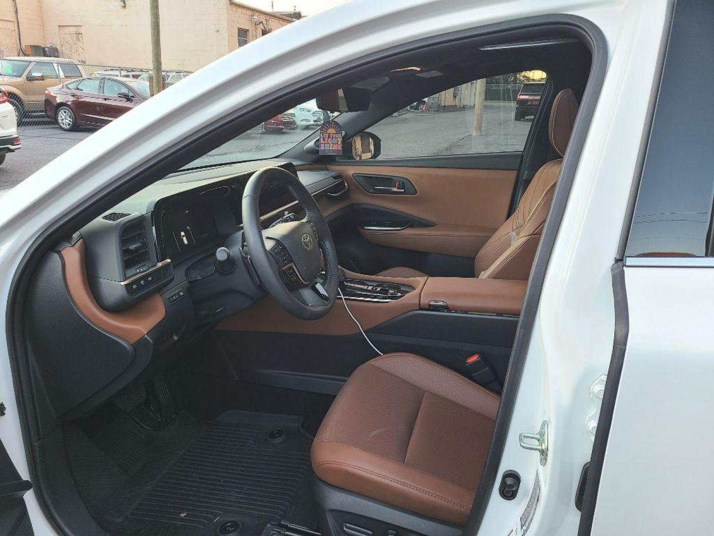 2025 WHITE TOYOTA CROWN SIGNIA XLE (JTDACAAJ6S3) with an 2.5L engine, Continuously Variable transmission, located at 7981 Paxton Street, Harrisburg, PA, 17111, (717) 561-2926, 40.261490, -76.749229 - WE FINANCE!!! Good Credit/ Bad Credit/ No Credit - ALL Trade-Ins Welcomed!!! ***Guaranteed Credit Approval*** APPLY ONLINE or CALL us TODAY ;) Please call us to discuss your cash and financing options. - Photo#9