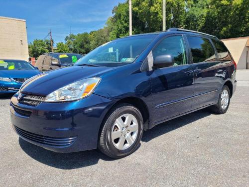 2004 TOYOTA SIENNA 4DR