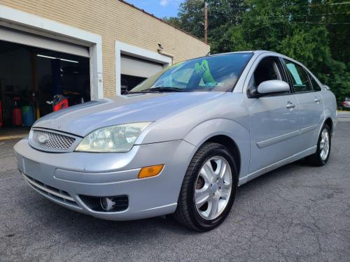 2005 FORD FOCUS 4DR
